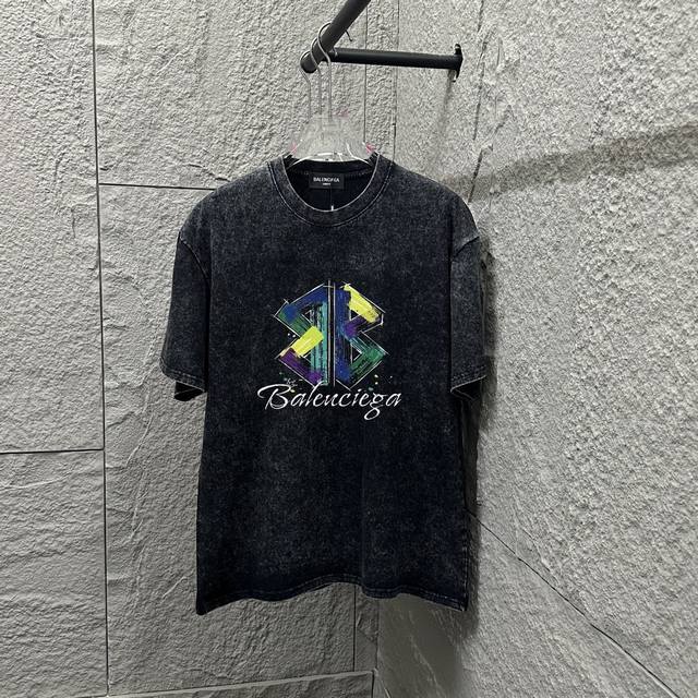 Bal*巴黎*2025春夏季新款 雪花做旧洗水复古圆领短袖 胸前Logo 涂鸦字母双B印花 定制面料 短袖T恤 男女同款 颜色：雪花黑 雪花蓝 雪花粉 雪花灰