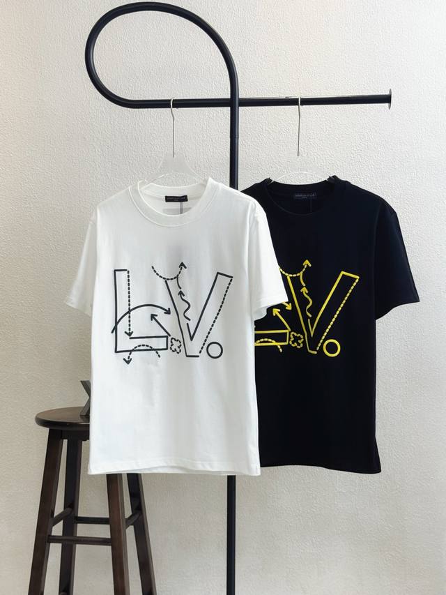 款号Xb94 Lv路易威登大标Logo立体植绒发泡印花圆领短袖 情侣同款 全套包装 三标齐全 区别市场通货 随意对比 纯棉280克高克重32支双纱 不起球 不褪