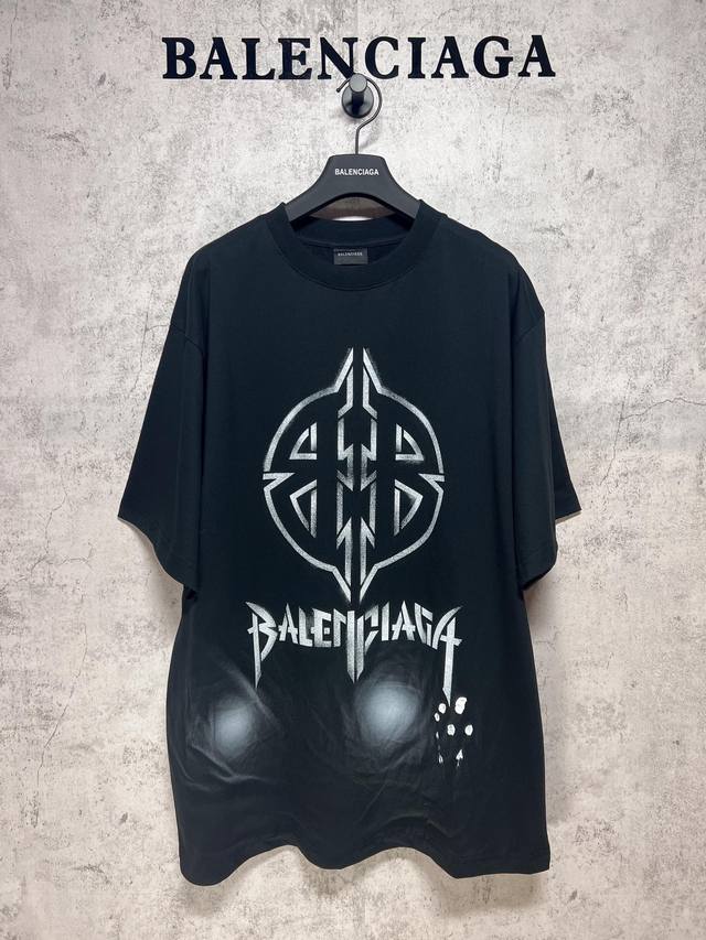 Balenciaga巴黎世家 顶级版本1:1官网品质 24Ss最新双B直喷 手绘涂鸦印花短袖T恤 克重240G。还原正品艺术作品印花，强牢度防升华增加了印花表面
