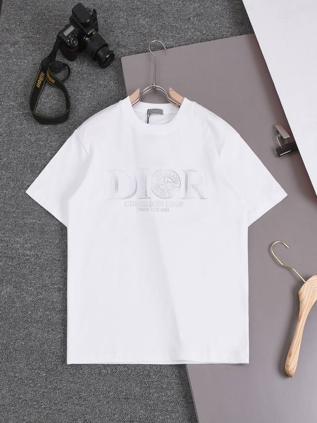 Dior 甄选260克定制面料 顶级品质 精选网点印花＋立体绣花工艺 男女同款 尺码S M L Xl Xxl 五个码 颜色 黑色 白色