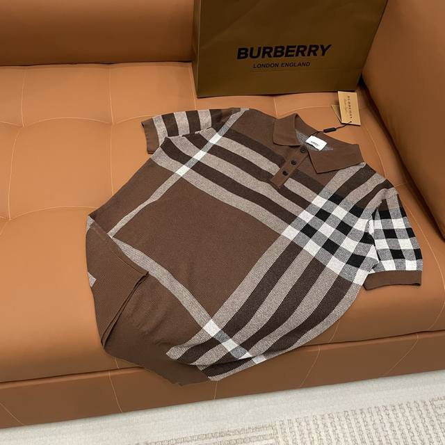 高版本 Burberry巴宝莉2025新款 纯棉针织Polo衫T恤 男女同款 轻奢高级，百搭又显瘦 男女都可轻松驾驭！ 品质精细程度可以放大看细节 三标齐全 上