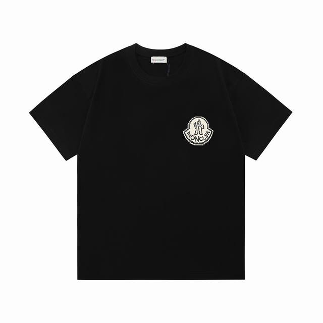 Moncler 蒙口 2025新款 移位小标字母Logo 男女同款 短袖T恤 定制260克100％双纱纯棉面料 定染32支双股螺纹 领标吊牌主唛三标齐全 颜色：