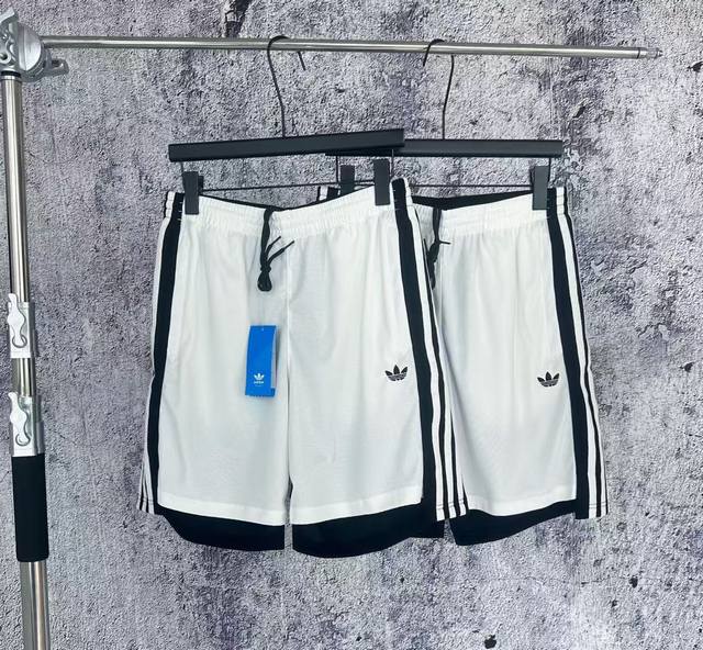 2025 挂拍 Adidas 25Ss 三叶草刺绣拼接短袖 绣花，三标一致黑色曼巴棉260克插白色珠地200克 专柜同款上市，本季主打，做工精细无线头,休闲运动