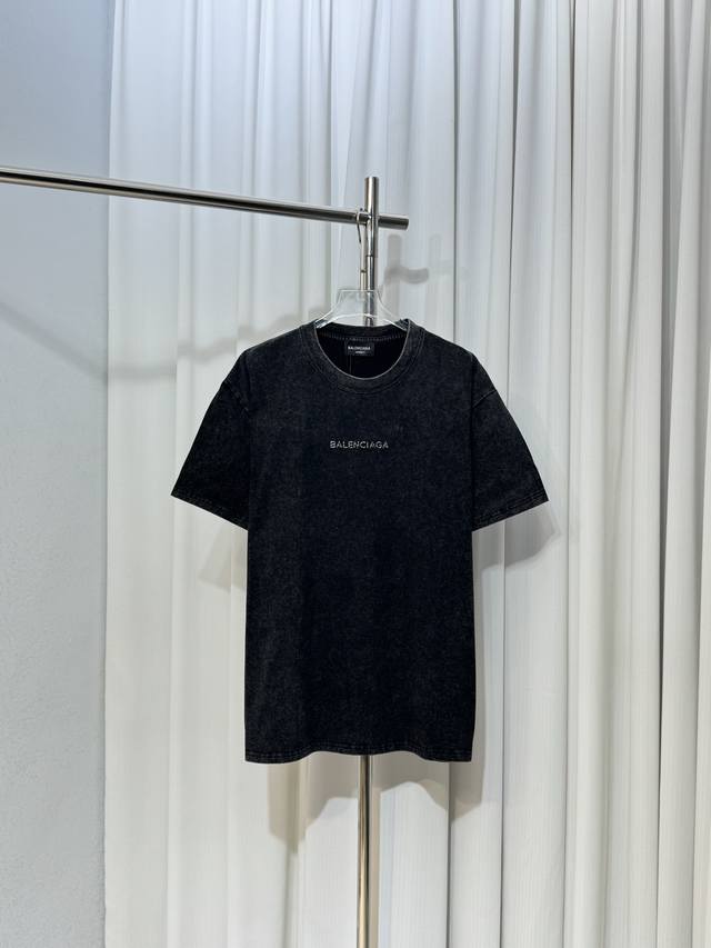 Balenciaga巴黎世家滚筒做旧雪花工艺镭射印花字母Logo男女同款短袖T恤 定制270克100％双纱纯棉面料 定染32支双股螺纹 领标吊牌主唛三标齐全 尺
