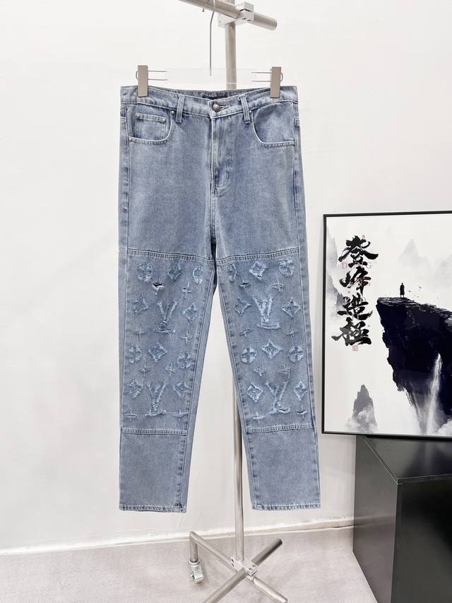 款号：Df32# Louis Vuitton 路易威登 Lv水洗复古破坏磨破老花字母Logo系列 重工制造牛仔直筒长裤 刻意处理成磨损破坏的效果1:1还原五金配