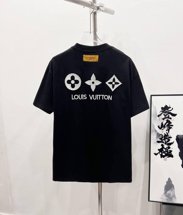 款号：Df61# Lv 路易威登 重工制作满天星烫钻情侣款短袖T恤 正儿八经280克纯棉双砂面料 所有面料均已提前做过缩水 品质第一 所见即所得 不会洗一次版型