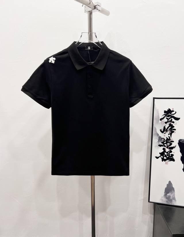 款号：Df48# 迪桑特 经典小标Logo字母Polo衫短袖T恤 正儿八经高克重精密珠地面料 所有面料均已提前做过缩水 品质第一 所见即所得 不会洗一次版型就有