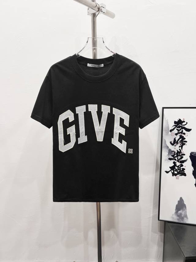 款号：Df38# 纪梵希 Gvc 网格刺绣绣花短袖T恤 正儿八经280克纯棉双砂面料 所有面料均已提前做过缩水 品质第一 所见即所得 不会洗一次版型就有所变化的