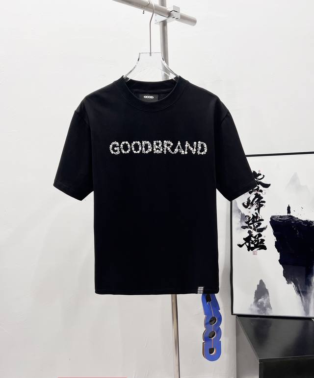 款号：Df09# Goodbrand 字母珠片标语珍珠亮片短袖T恤 正儿八经280克纯棉双砂面料 所有面料均已提前做过缩水 品质第一 所见即所得 不会洗一次版型