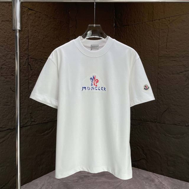 Moncl* 蒙口* 2025春夏新款短袖T恤 重磅纯棉字母Logo 立体绣花 颜色：黑色 白色 码数：S M L Xl Xxl