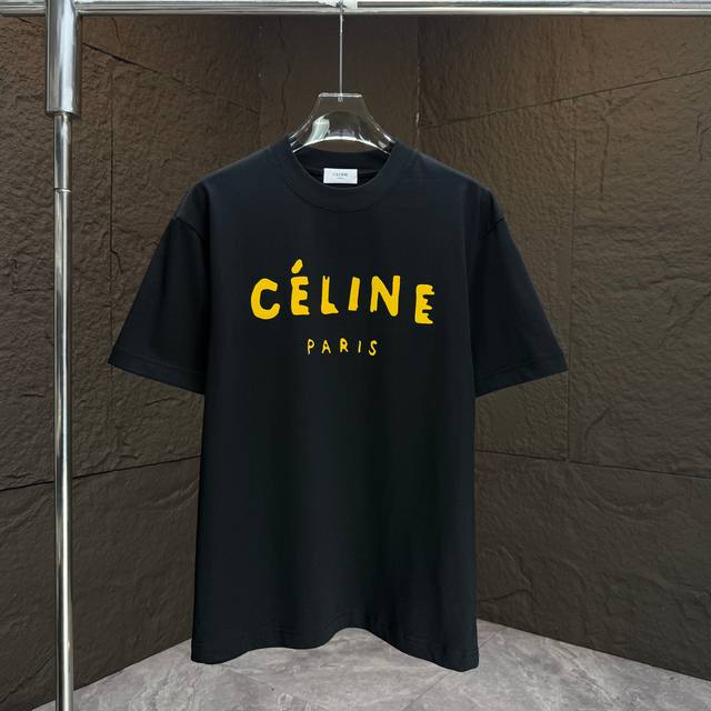 Celin* 赛林* 2025春夏新款短袖T恤 重磅纯棉字母Logo植绒 颜色：黑色 白色 巧克力色 安可拉红 码数：S M L Xl Xxl