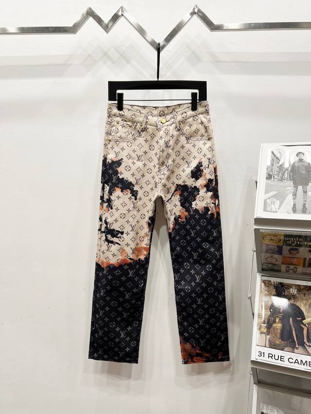 款号: H108 上新 Louis Vuitton 路易 24Ss 篝火渐变老花宽松王鹤棣同款直筒牛仔裤- 全网独家版本 五金独立开模 炸街款 高级水洗 颜色非