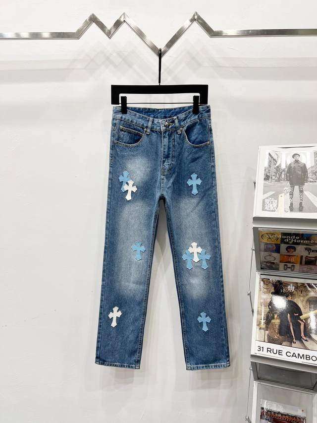 款号: K740 款号： K550 Chrome Hearts & 克罗心 Ch城市限定系列 梵文十字贴布拼皮牛仔裤 均需要成品水洗后再拆开手工订绵羊皮十字皮再
