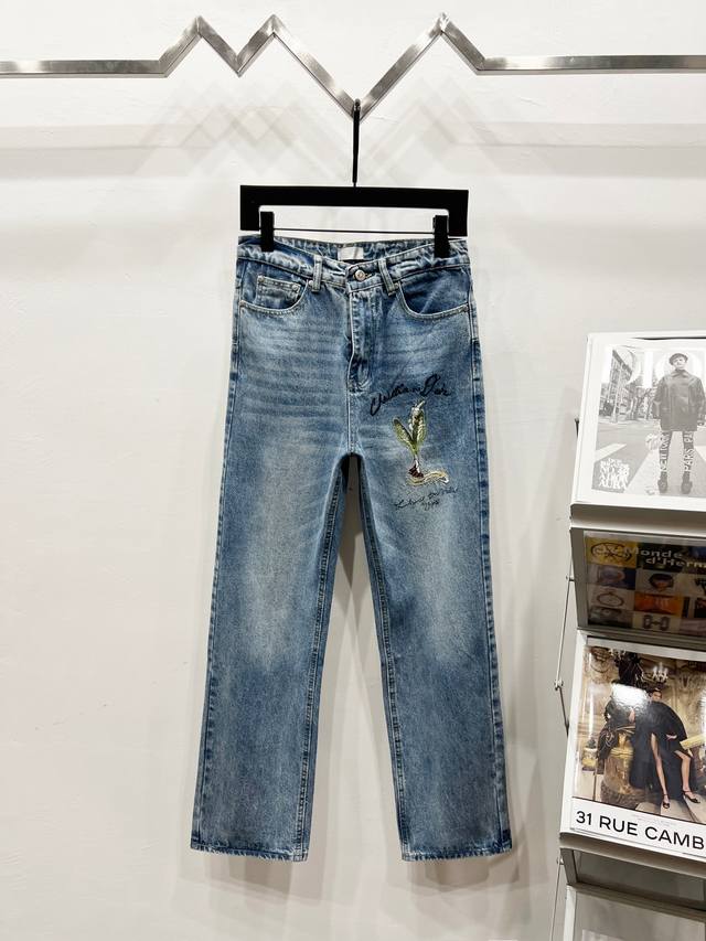 款号: K1330 上新2025新款 迪奥牛仔裤 面料采用定织高密度牛仔,耗时两个多月 实物质感更加好,上身硬挺,男女穿都Ok