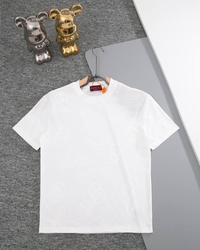 Gucci 古驰 圆领短袖T恤 布匹提花字母Logo标识 官方同步 1:1原版开模 时尚个性 百搭潮流 纯原品质 原版洗水面料 吊牌 领标 水洗麦 三标齐全 颜
