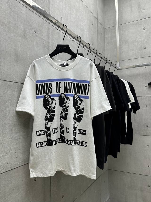 021 Erd 忧郁的富二代25Ss 三个女人短袖 采用Yb一致260G面料 采用手工丝网印印花 三标辅料齐全 Os版型 颜色：白色 尺码：S M L Xl