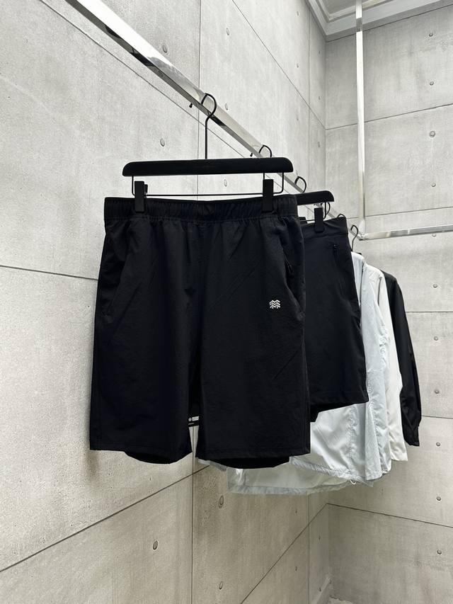 001 Kolon Spore克隆25Ss新款 采用特殊定制三防面料腰部弹力绳设计 经典树枝Logo硅胶材质 颜色：黑色 尺码：S M L Xl