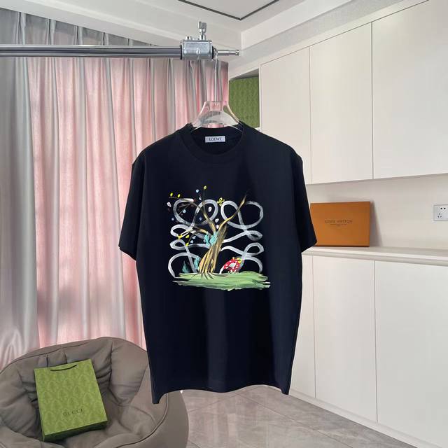 Loew*罗意威 2025夏季新款 个性字母Logo印花 定制面料300G 短袖T恤 男女同款 尺码：S M L Xl Xxl 五个码 颜色：黑色 白色 粉红色