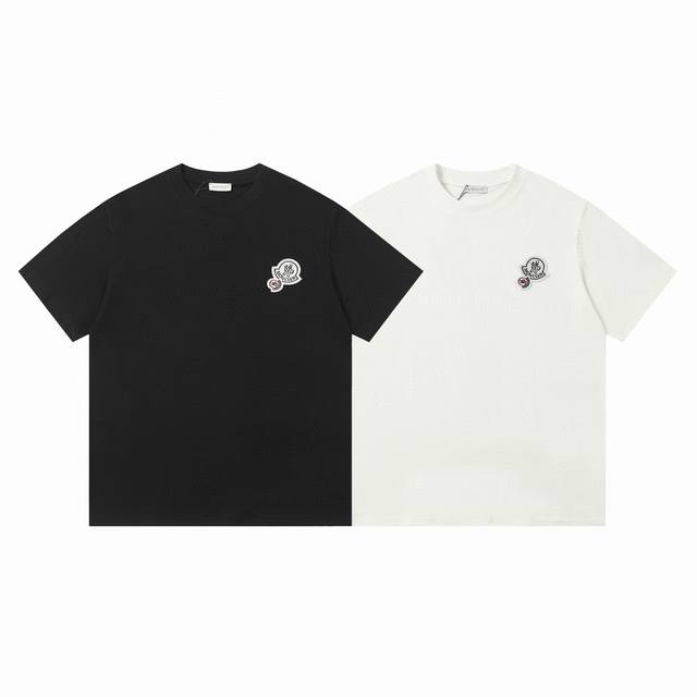 款号：869 Moncler 蒙口的价格P其实蛮有优势的 去过专柜的应该都知道蒙口的价格P不会比Gucci Burberry 便宜多少 只是相对低调 不愿意炒作