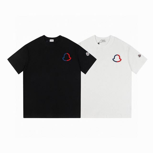 款号：812 Moncler 蒙口的价格P其实蛮有优势的 去过专柜的应该都知道蒙口的价格P不会比Gucci Burberry 便宜多少 只是相对低调 不愿意炒作