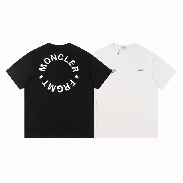 款号：823 Moncler蒙口蛇年限定 蒙口的价格P其实蛮有优势的 去过专柜的应该都知道蒙口的价格P不会比Gucci Burberry 便宜多少 只是相对低调