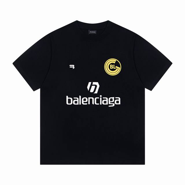 上新 款号:G947 Balenciaga巴黎世家新款字母印花休闲圆领短袖T恤 小红书热门爆款｜明星网红同款穿搭 1面料采用26支270克纯棉双纱面料 柔软亲肤
