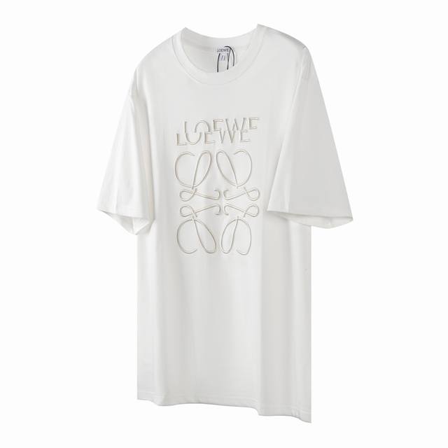 W11 Loewe 罗意威 24Ss错位Logo刺绣短袖 -定制250G全棉双纱紧密爽滑面料，布面干净，布纹清晰，手感非常细腻扎实，更加力挺 -万针刺绣工艺，进
