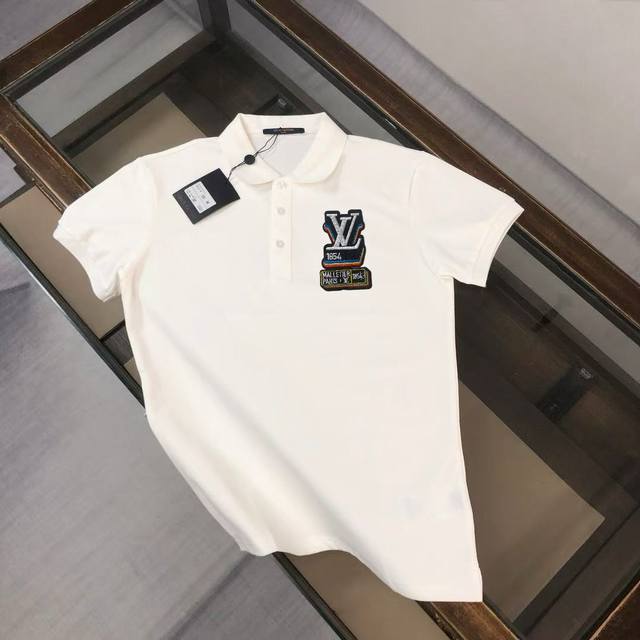 Louis Vuitton Lv 路易威登 25春夏最新款Polo衫～ 备受推崇 男女同款 商务休闲翻领Polo衫～刺绣字母Logo工艺～很精致 ～合体的剪裁版