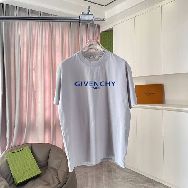 Gvc*纪梵希2025夏季新款 个性字母Logo印花 定制面料300G 短袖T恤 男女同款 尺码：S M L Xl Xxl 五个码 颜色：黑色 白色 紫色 铁灰