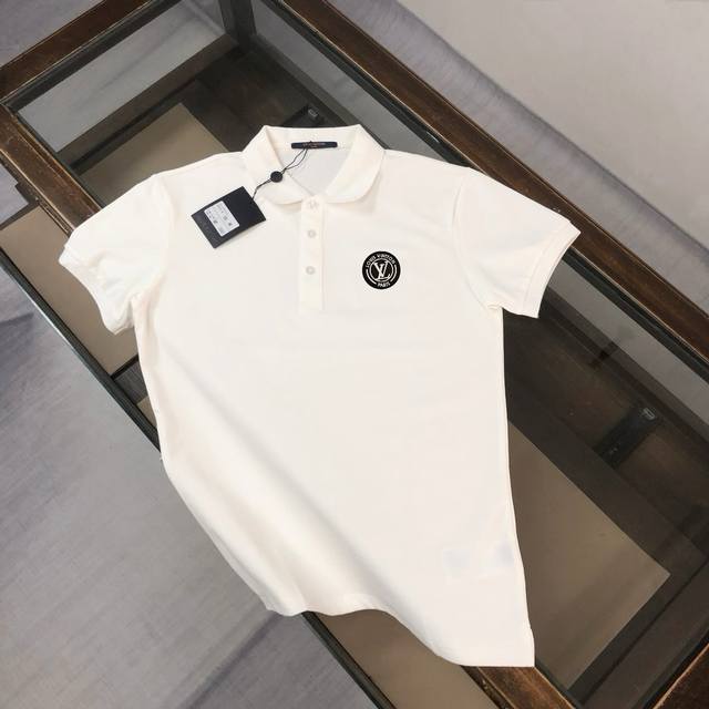 Louis Vuitton Lv 路易威登 25春夏最新款Polo衫～ 备受推崇 男女同款 商务休闲翻领Polo衫～刺绣字母Logo工艺～很精致 ～合体的剪裁版