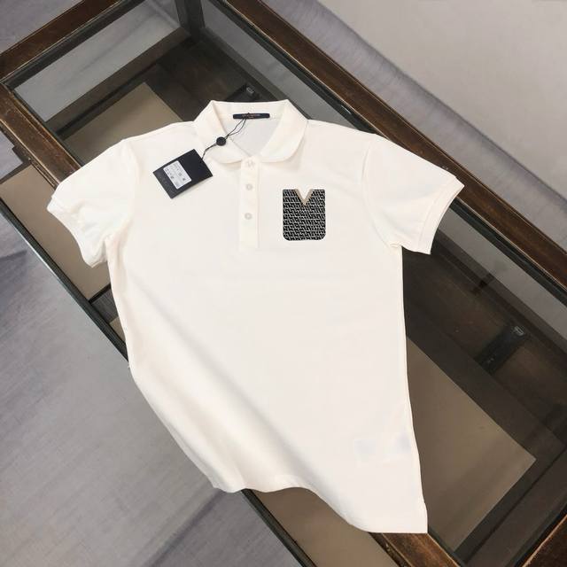 Louis Vuitton Lv 路易威登 25春夏最新款Polo衫～ 备受推崇 男女同款 商务休闲翻领Polo衫～刺绣字母Logo工艺～很精致 ～合体的剪裁版