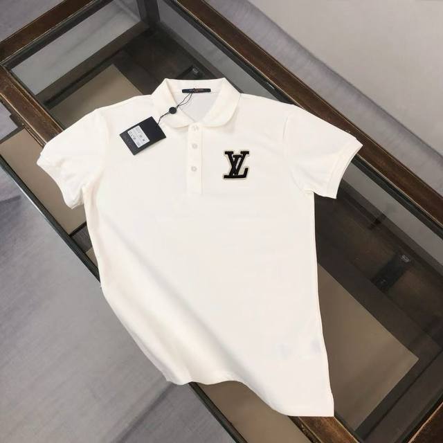 Louis Vuitton Lv 路易威登 25春夏最新款Polo衫～ 备受推崇 男女同款 商务休闲翻领Polo衫～刺绣字母Logo工艺～很精致 ～合体的剪裁版
