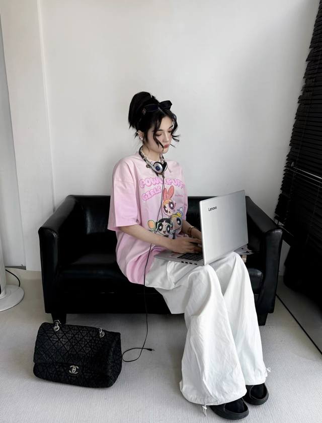 飞天小女警 美式卡通印花复古T恤女小领口水洗Vintage纯棉短袖男女 款号：022-176 码数：M-Xl 颜色：白色，做旧粉 印花采用大康丽数码印花机直喷