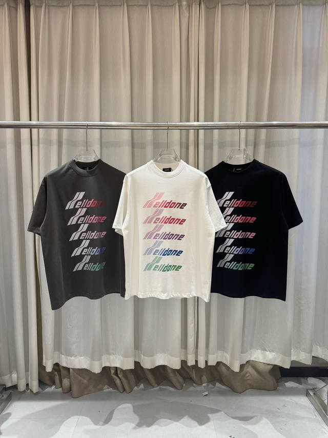 We11Done小众潮牌新款彩色渐变弹幕字母印花烫钻宽松休闲情侣短袖T恤 价格P：拿货 打包55 颜色：白色 灰色 黑色 码数：S M L 款号：2528# 独