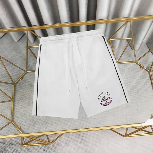 Moncler 蒙口印花纯棉短裤卫裤 1:1对版面料380克纯棉高克重百分百纯棉 提前做过预缩水1×1双纱洗一辈子都不会变形的 男女同款 官网细节一致 涂鸦Lo