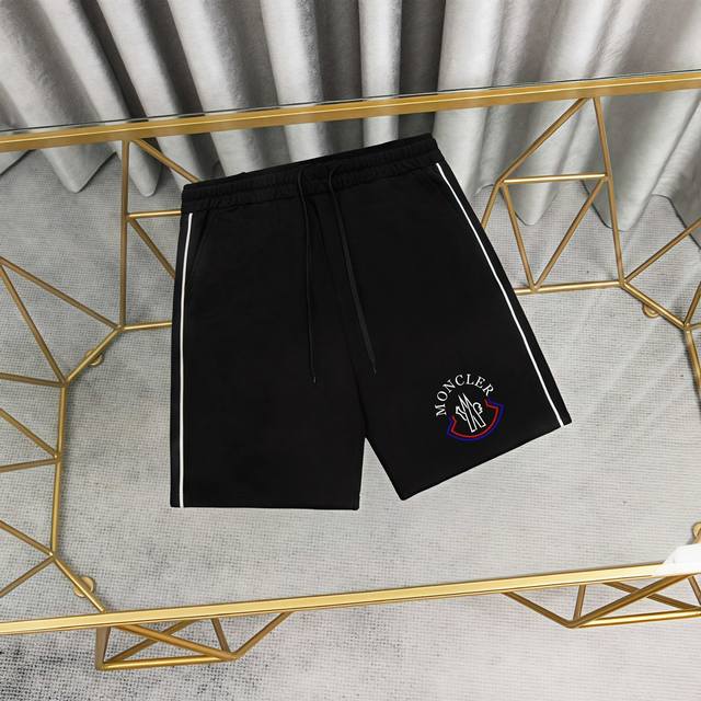 Moncler 蒙口印花纯棉短裤卫裤 1:1对版面料380克纯棉高克重百分百纯棉 提前做过预缩水1×1双纱洗一辈子都不会变形的 男女同款 官网细节一致 涂鸦Lo