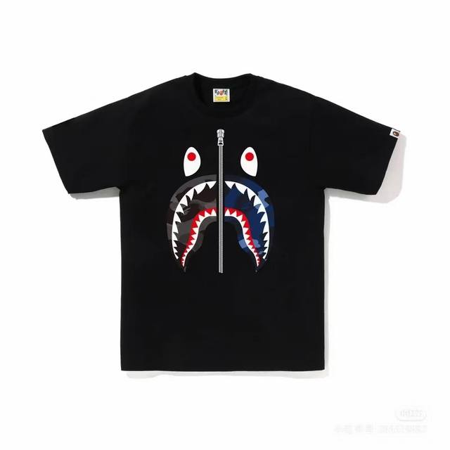 001182款A Bathing Ape Fw24 半拉链迷彩鲨鱼图案印花袖口徽标短袖T恤 男女同款 码数Smlxlxxl 颜色黑灰，白灰，黑红，白红，黑蓝，白