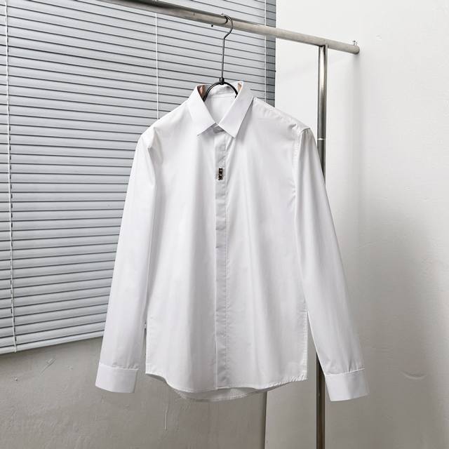 Dio* 迪奥 门襟经典Cd金属衬衫 码数：M-4Xl 颜色：黑 白