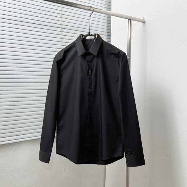 Dio* 迪奥 门襟经典Cd金属衬衫 码数：M-4Xl 颜色：黑 白