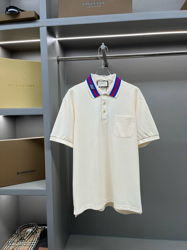 GuccⅠ 古驰 双G口袋新款Polo衫 原版面料 原版订制辅料 官方同款 采用210克纯棉珠地面料，定制 同缸染面料 手感非常舒服爽滑 版型挺阔有型 一线品牌