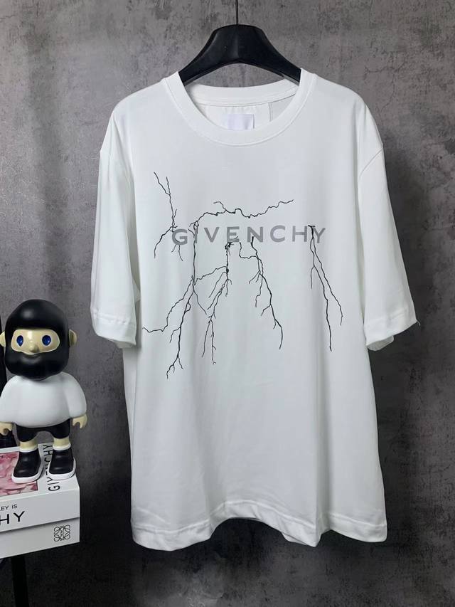 Givenchy*纪梵希 Givenchy*纪梵希反光闪电印花短袖T恤 -定制260克32支全棉双纱紧密爽滑面料 布面干净 布纹清晰 手感非常细腻扎实 更加力挺