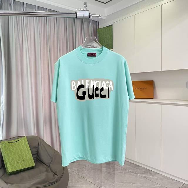 Gucc*古驰 2025夏季新款 个性字母Logo印花 定制面料300G 短袖T恤 男女同款 颜色：黑色 杏色 湖绿色 紫色 尺码: S M L Xl Xxl