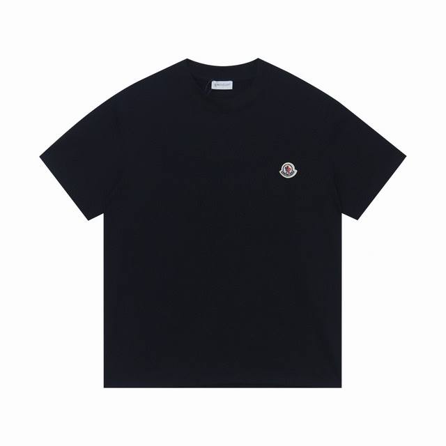 款号：808 Moncler 蒙口短袖 独家定制270克32支双纱滑爽棉 质感非常柔软舒服 %区别市场的顶级面料 不缩水 不变形 不起球 搭配320克1*1螺纹