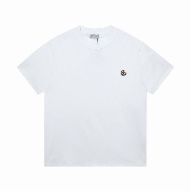 款号：808 Moncler 蒙口短袖 独家定制270克32支双纱滑爽棉 质感非常柔软舒服 %区别市场的顶级面料 不缩水 不变形 不起球 搭配320克1*1螺纹
