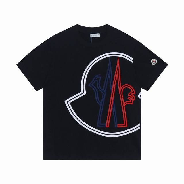 款号：846 Moncler 蒙口的价格P其实蛮有优势的 去过专柜的应该都知道蒙口的价格P不会比Gucci Burberry 便宜多少 只是相对低调 不愿意炒作