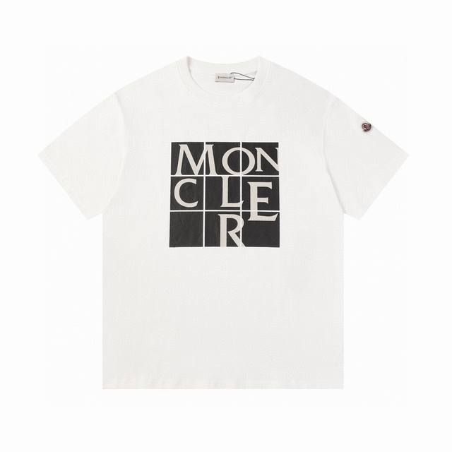 款号：815 Moncler 蒙口的价格P其实蛮有优势的 去过专柜的应该都知道蒙口的价格P不会比Gucci Burberry 便宜多少 只是相对低调 不愿意炒作