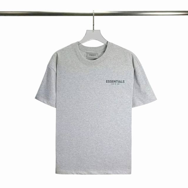 顶级版本Fear Of God Fog Essentials 3Ｍ反光，新款胸前小标反光纯棉男女情侣明星同款短袖 高品面料采用高端双纱爽滑棉！丝滑柔顺！不变形，