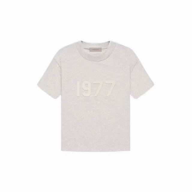 顶级新款Fear Of God Essentials Fog复线 男女情侣明星同款短袖T恤纯棉宽松 1977系列 1977是Jerry的出生年份 1977短袖高
