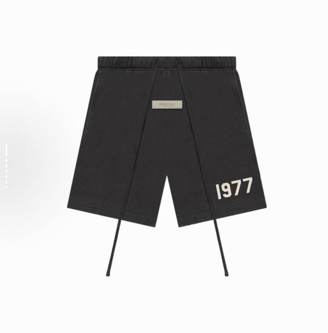 Fear Of God Essentials 1977系列 Ss22 Shorts Iron 数字植绒徽标系绳运动美式重磅休闲短裤 男款 黑铁色 S-Xl