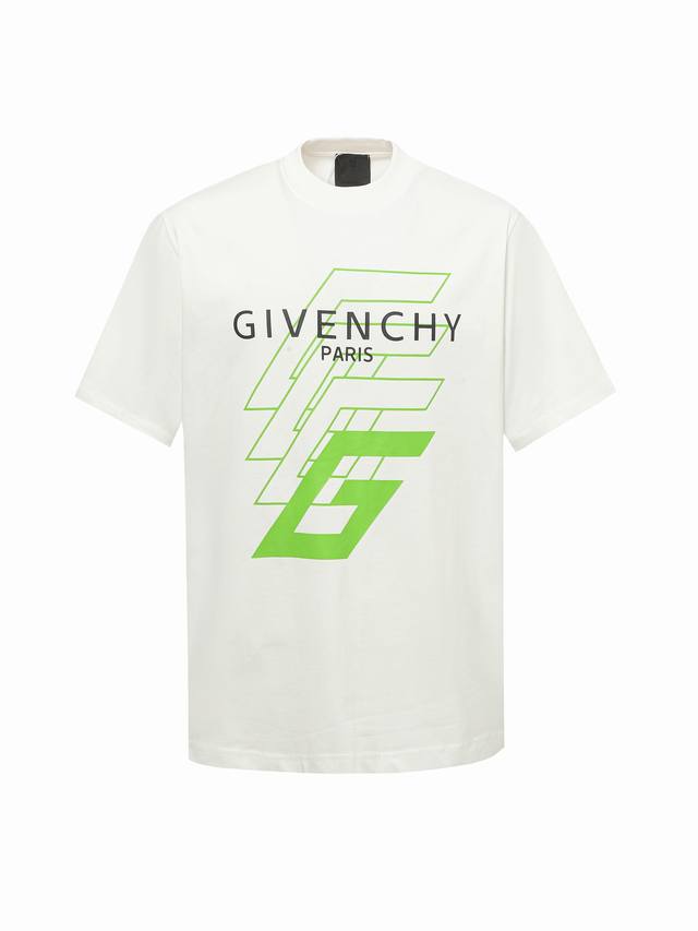 Givenchy 纪梵希图案印花圆领短袖 定制面料洗水后280克重双纱100%精梳全棉面料 印花工艺，螺纹定织定染无色差 出入专柜无压力，通肩拉条工艺 增加衣物